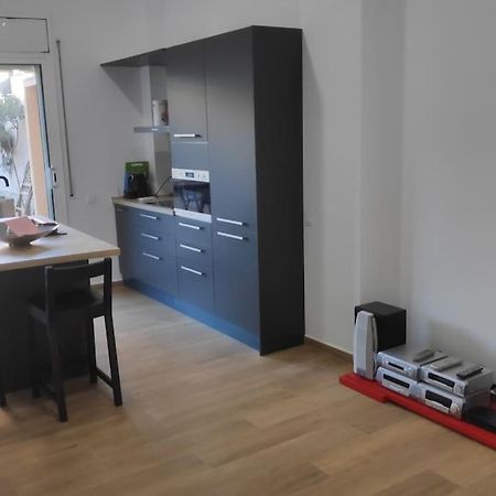Precioso Apartamento Con Magnifico Patio. Sant Feliu de Llobregat Luaran gambar